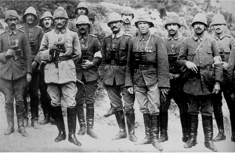Atatürk with Ottoman military officers during the Battle of Gallipoli